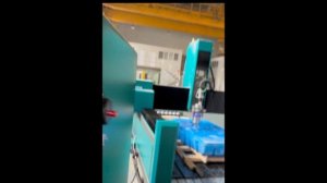 Процесс работы фрезерного станка с ЧПУ с автосменой инструмента TS 1530 ATC M