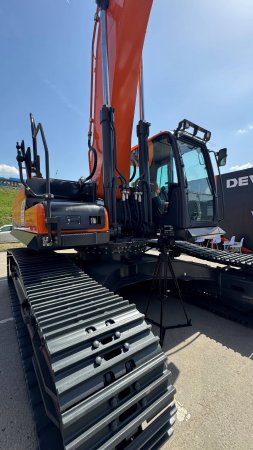 Develon DX360LC-7B