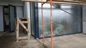 Дом в стиле хайтек с панорамными окнами