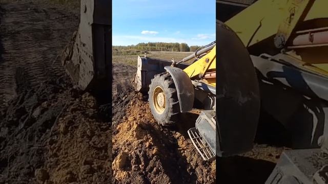 JCB прокладывает трассу для фестиваля #уральскаязасада #offroad74