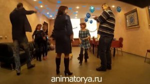 Танцевальный батл на детском празднике :)