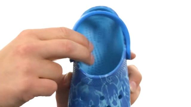 Crocs Kids Classic Graphic Clog (Toddler/Little Kid) SKU:8806990 смотреть онлайн