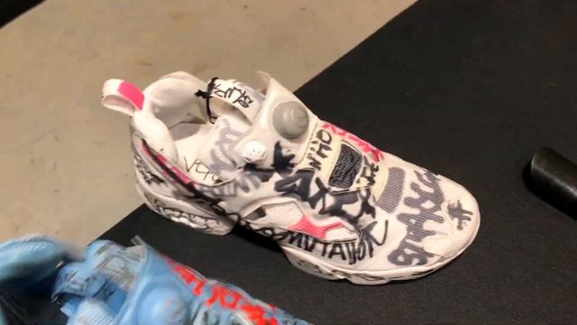 Обзор кроссовок Vetements x Reebok Insta Pump Fury смотреть онлайн