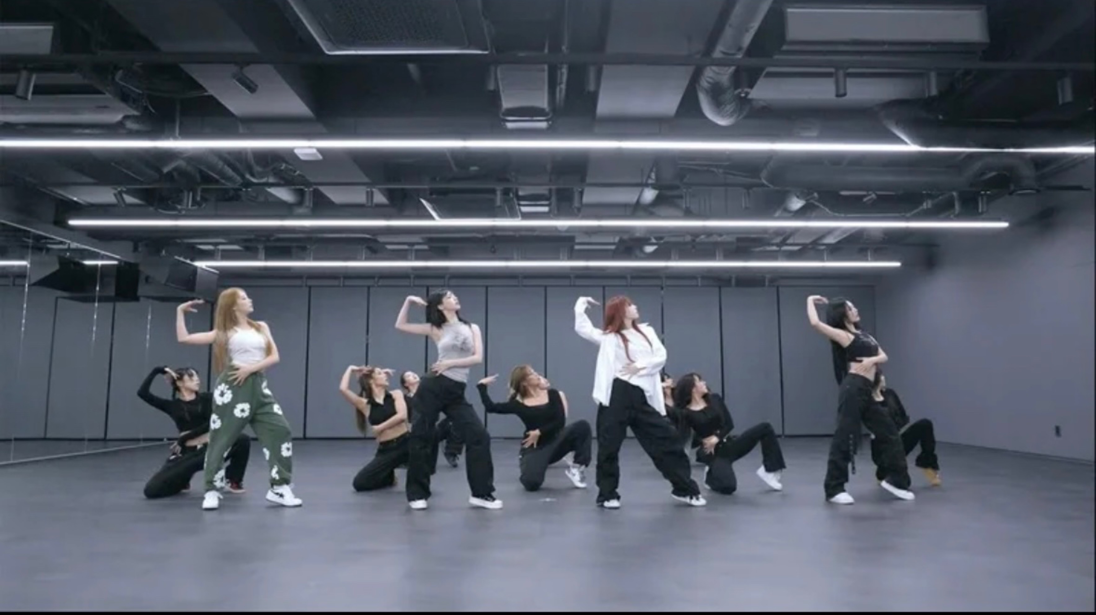 aespa (에스파) - Drama dance practice mirrored