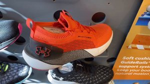 Under Armour HOVR Phantom 3 SE (Venom Red/Black) - Style Code: 3026582-601