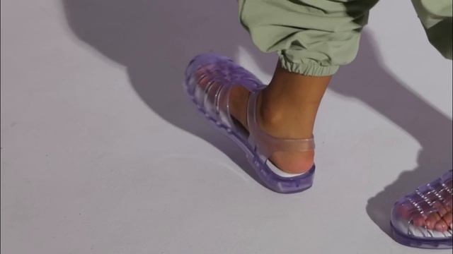 Mini Melissa Possession Sandal - Versatile, stylish, and comfortable #minimelissa #kidsshoes