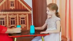 Развиваем ритм, играя со стаканчиками