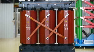 Проектэлектротехника – производитель сухих трехфазных силовых трансформаторов, с литой изоляцией.
