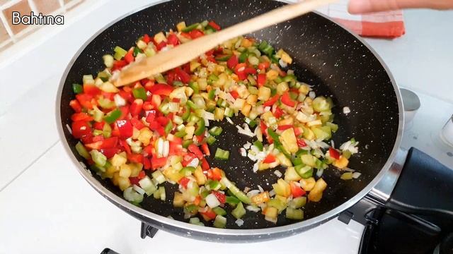 Bu Tarifi Kaydedin! İftar Sofrasına, Akşam Yemeklerinize Çok Yakışacak! Sebze Dolgulu Sandal Köfte