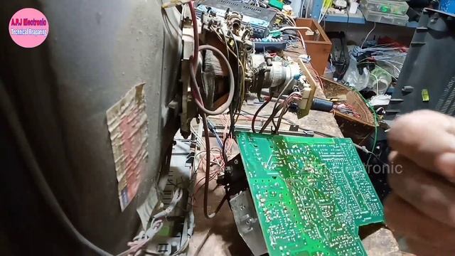 Panasonic TV repair CRT TV repair half screen problem CRT TV repair dead fault full detail video