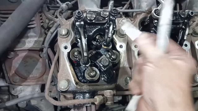 Мерседес Актрпос 2641. Часть 68. Клапана регулировка. смотреть онлайн