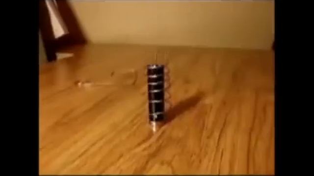 Как сделать простейший электродвигатель