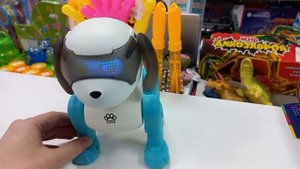 Танцующая собака-робот на батарейках