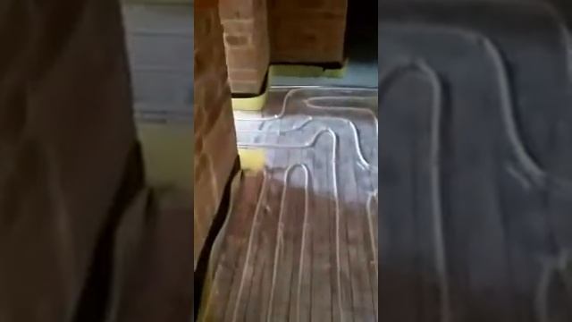 Тепла підлога підвал