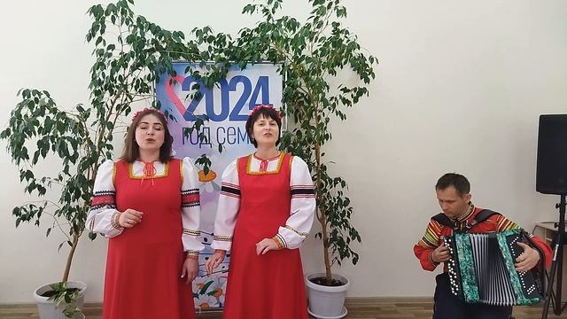 слова И. Лашков, музыка А. Аверкин «Ох, ромашка, белый цвет» смотреть онлайн