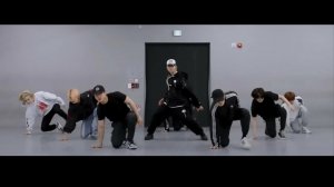 Stray Kids - Hellevator dance practice mirrored