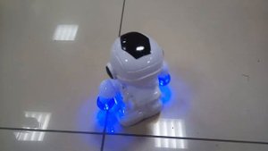 Робот музыкальный (игрушка)