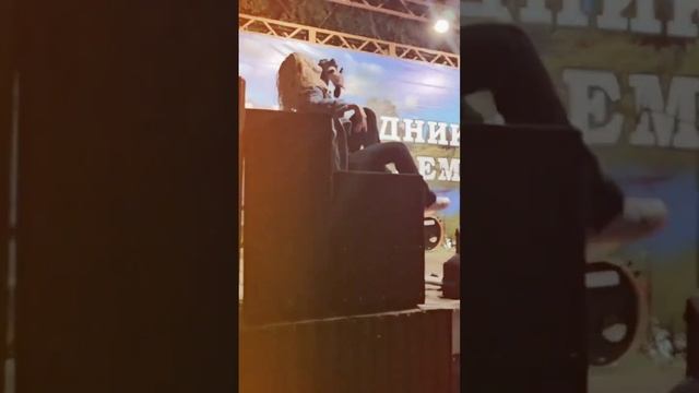 Харли зажигает на Дне молодежи в Клявлино!  #cover #rock #music #музыка