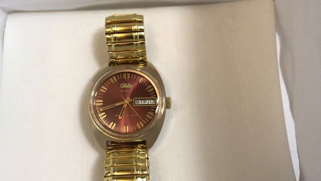 Наручные мужские часы Слава из СССР 26 камней позолота два календаря смотреть онлайн