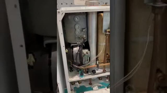 ГАЗОВИЙ КОТЕЛ AWB THERMOMASTER 3HR 24 KW ДВОКОНТУРНИЙ НАСТІННИЙ КОНДЕНСАЦІЙНИЙ C БОЙЛЕРОМ НА 6Л б/у