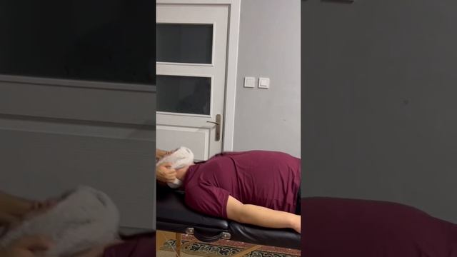 Без жалости 😅 #боль #грыжа #массаж #мануальнаятерапия #хруст #стамбул смотреть онлайн