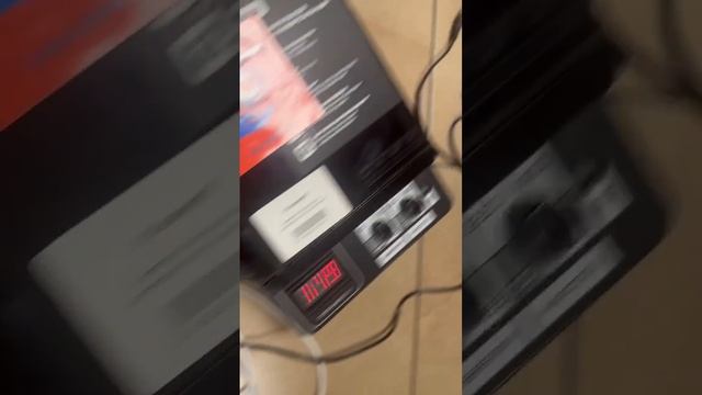Видеообзор солнечной панели для электропастуха с контролем заряда