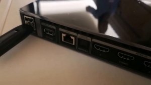 Samsung QLED One Connect box and cable