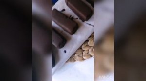 Покрываем глазурью батончики и конфеты!