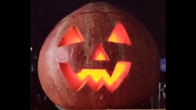 С хеллоуином 🎃