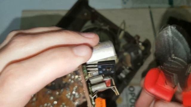 Радио Турист-312 разбор, содержание и обзор покупок с барахолки.