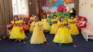 Танец листиков '24. Средняя группа