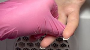 Как сделать стемпинг на ногтях?