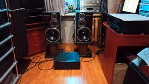 Kenwood KA-7050R and Kenwood LS-880A.