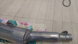 Удаление посинения с выхлопных труб мотоцикла