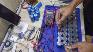 Diy 12v 60A 32700 LiFePo4 battery pack for solar generator