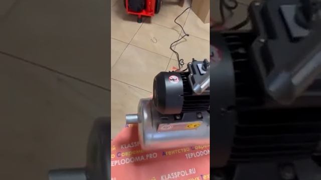 Видеообзор вакуумной установки для создания мини доильного зала производства Турции