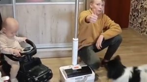 Вымыл полы не запачкав руки. Обзор беспроводной электрошвабры "2в1" Kitfort KT-599.