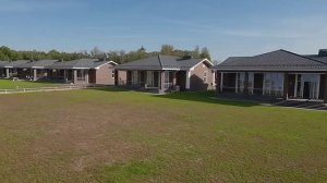 Коттеджи на первой линии озера Селигер с готовой премиальной отделкой.