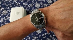 Unbox Seiko 5 SNK357 & SNK361 ( Blue & Black Dial) Diameter 38mm. You should look for one..#seiko5
