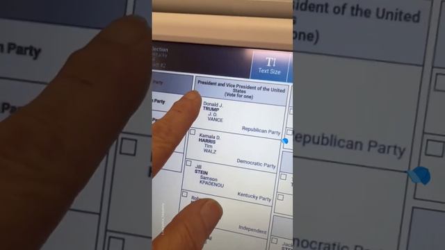 🇺🇸😂Голосовал за Трампа, получил Харрис
➖В сети расходится видео с досрочного голосования в США🔽