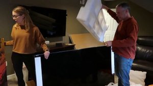 Unboxing the TCL 75 QLED:  Series 6