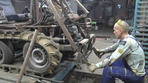 Гусеничный минитрактор быстросъем на фронтальный погрузчик