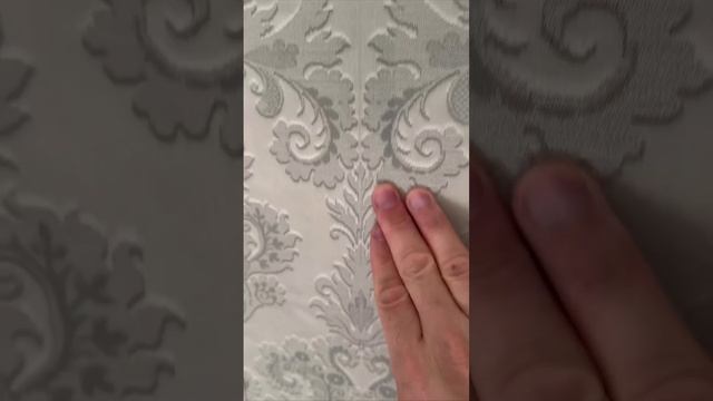 How to glue wallpaper