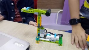 Lego Wedo 2.0 - Урок робототехники.