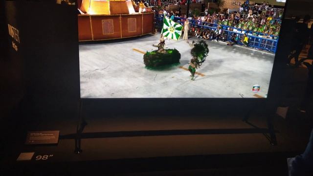 Sony Master Series Z9G 8K HDR 98" LED Android TV, CES 2019 [4K Video] смотреть онлайн