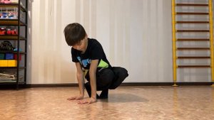 Беби фриз в брейк-дансе