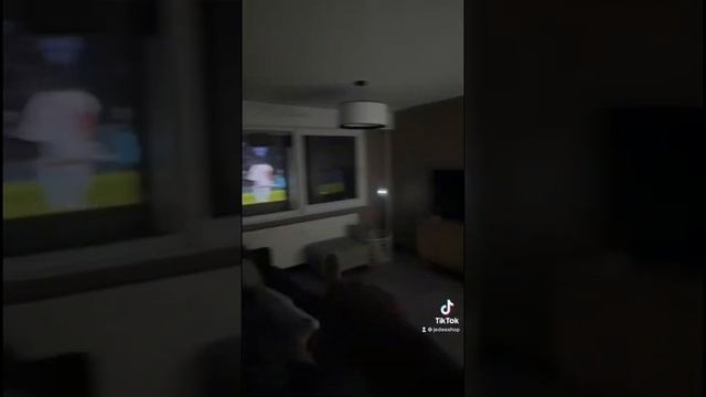 HDR22 Vidéoprojecteur Portable : la TV format XXL