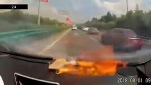 Айфон взорвался прямо в авто!