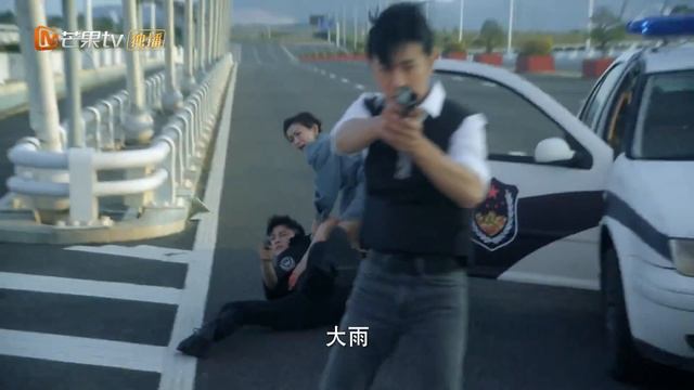 天！ 刘怡潼为救唐芷心重伤！《双面神探 Master，Wait a Moment》【芒果TV青春剧场】