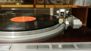 Виниловый проигрователя Denon DP-47F. Короткий обзор.